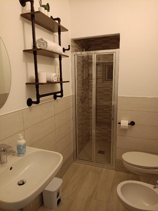 Отель Casa Del Fiordaliso Сан-Бенедетто-дель-Тронто Экстерьер фото