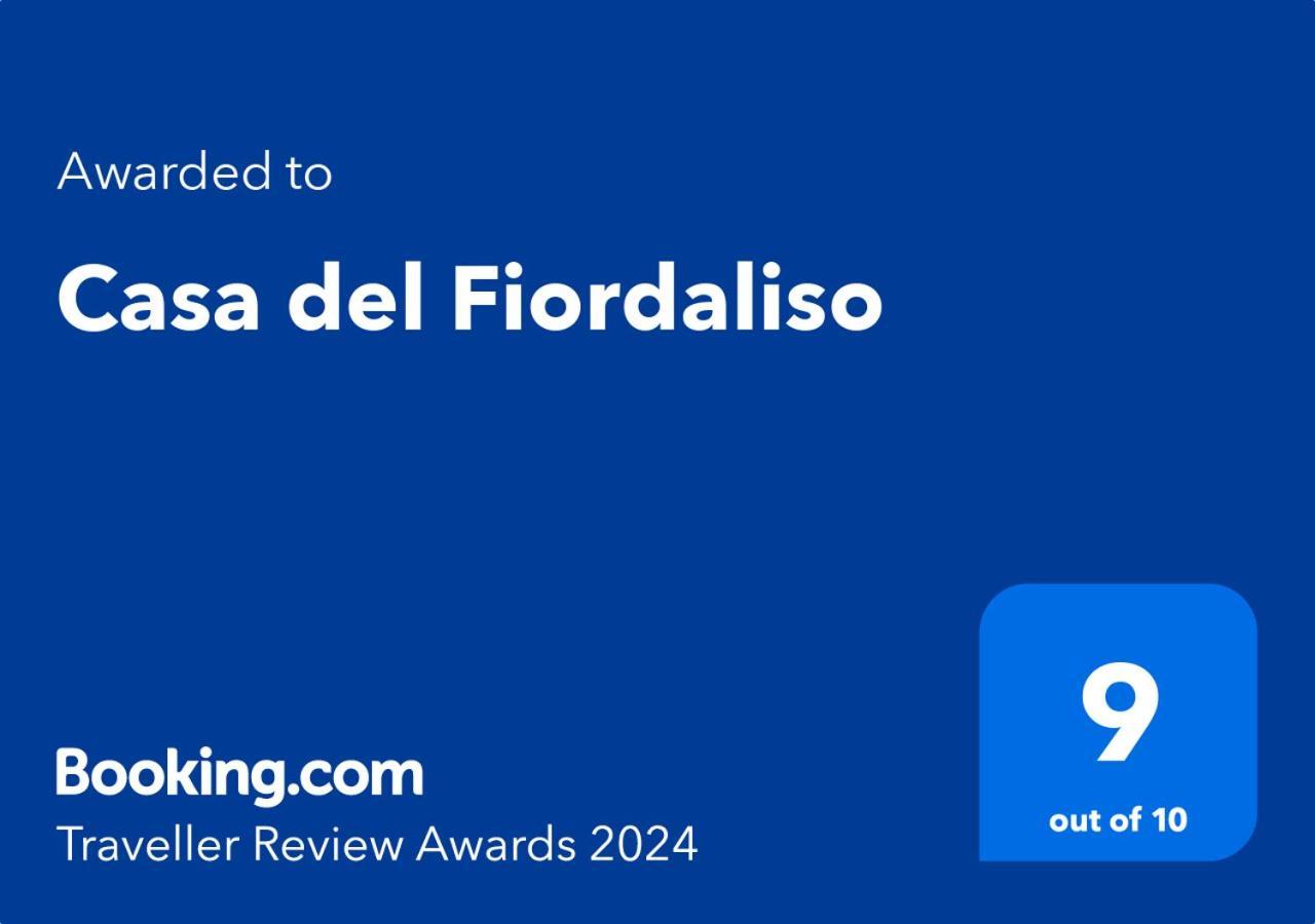 Отель Casa Del Fiordaliso Сан-Бенедетто-дель-Тронто Экстерьер фото